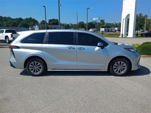 used 2021 Toyota Sienna car, priced at $30,991