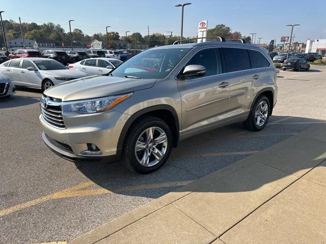 used 2015 Toyota Highlander car, priced at $22,995