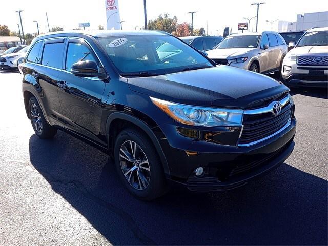 used 2016 Toyota Highlander car, priced at $13,694