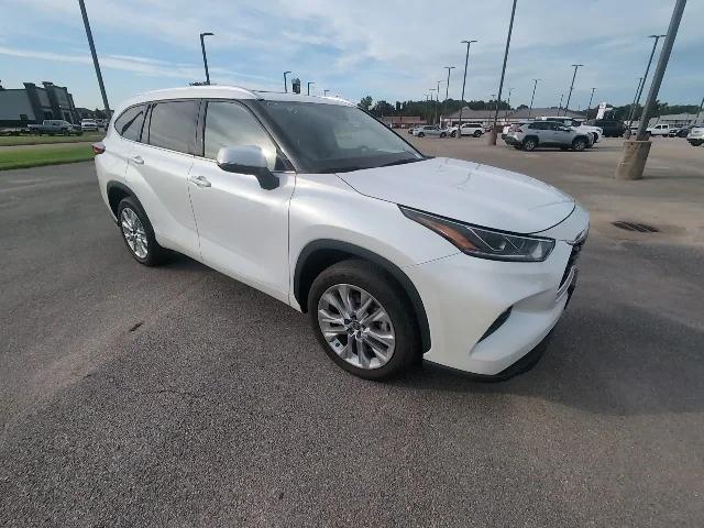 used 2023 Toyota Highlander car, priced at $42,950