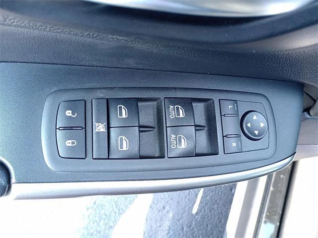 used 2021 Jeep Cherokee car, priced at $19,986