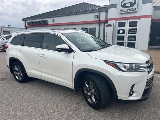 used 2019 Toyota Highlander car, priced at $29,995