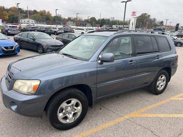 used 2005 Toyota Highlander car, priced at $8,250