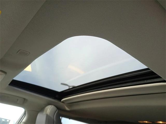 used 2022 Toyota Highlander car, priced at $33,387