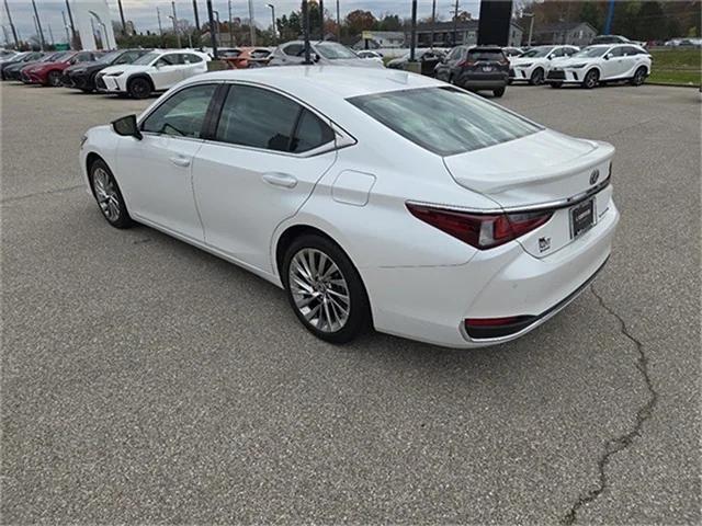 used 2023 Lexus ES 300h car, priced at $45,950