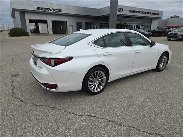 used 2023 Lexus ES 300h car, priced at $45,950