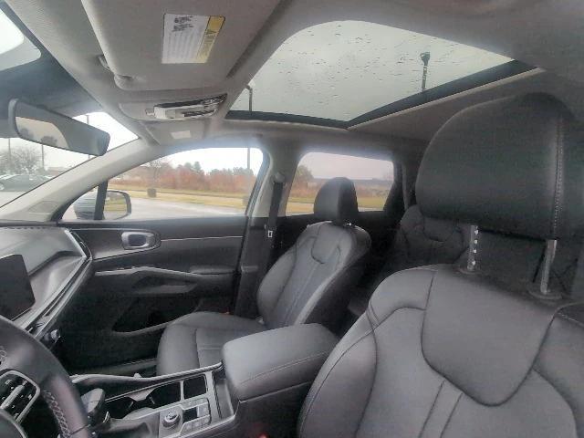 used 2025 Kia Sorento car, priced at $30,291
