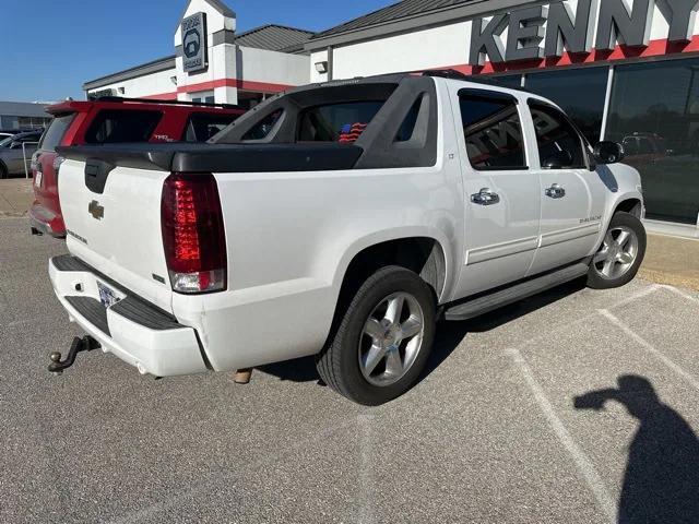 used 2011 Chevrolet Avalanche car, priced at $18,450