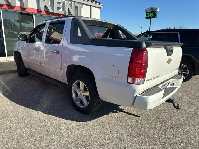 used 2011 Chevrolet Avalanche car, priced at $18,450