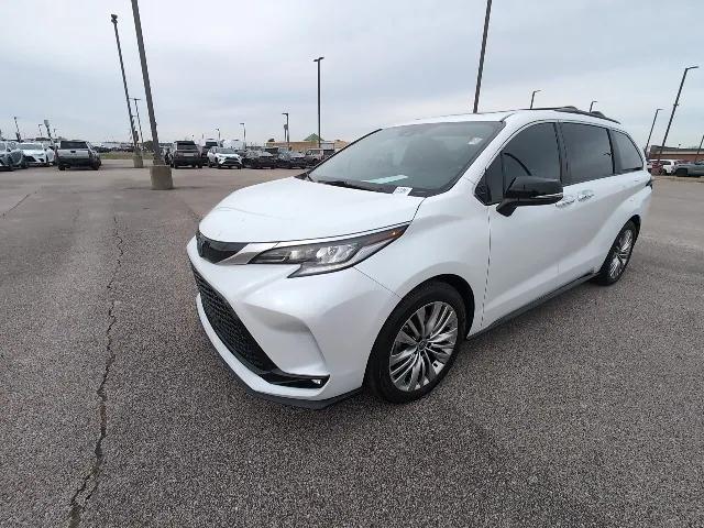 used 2023 Toyota Sienna car, priced at $45,450