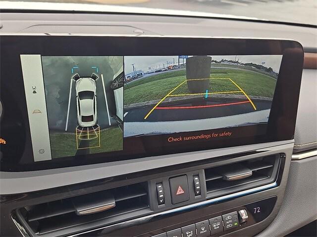 new 2025 Lexus ES 350 car, priced at $53,767