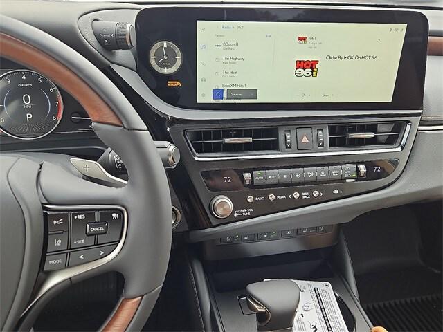 new 2025 Lexus ES 350 car, priced at $53,767