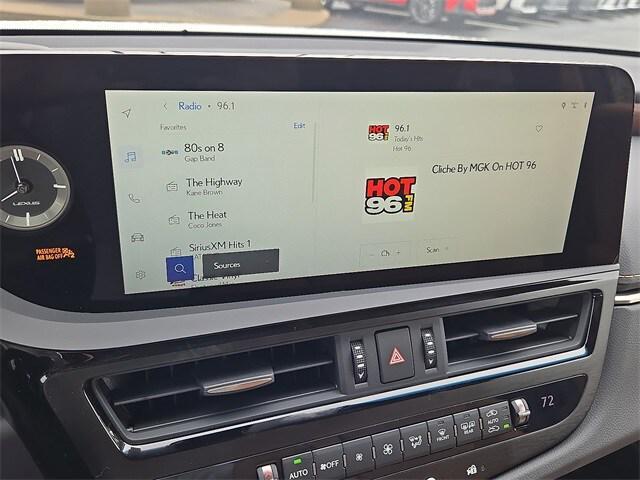 new 2025 Lexus ES 350 car, priced at $53,767