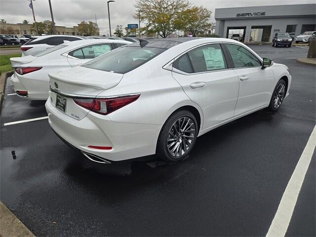 new 2025 Lexus ES 350 car, priced at $53,767