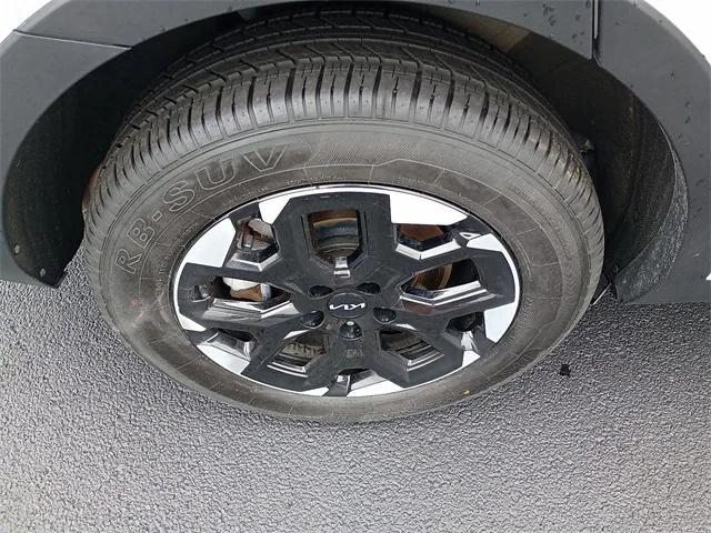 used 2024 Kia Sorento car, priced at $27,296
