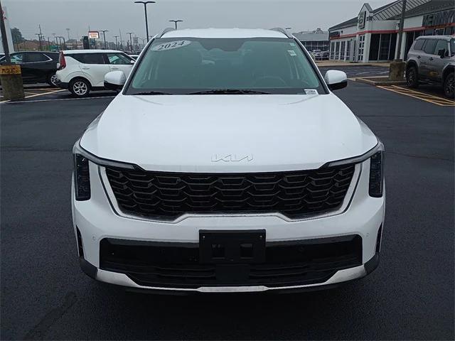 used 2024 Kia Sorento car, priced at $27,296