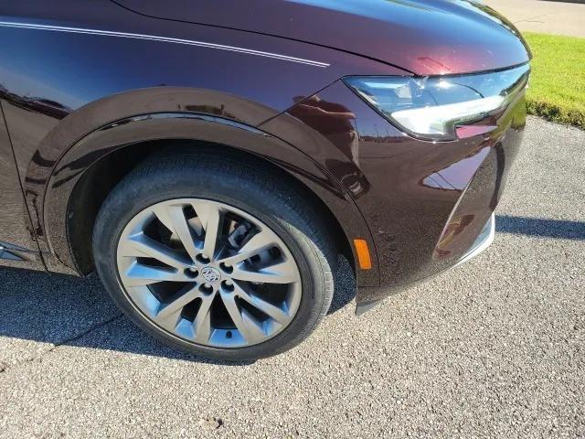 used 2022 Buick Envision car, priced at $30,450
