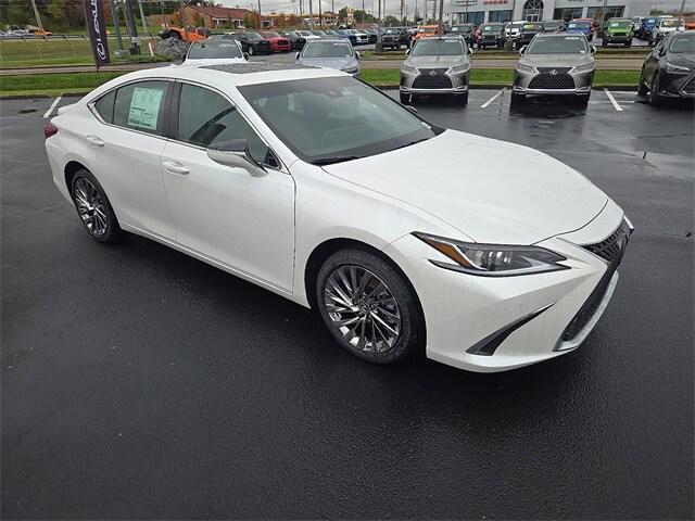 new 2025 Lexus ES 300h car, priced at $51,194