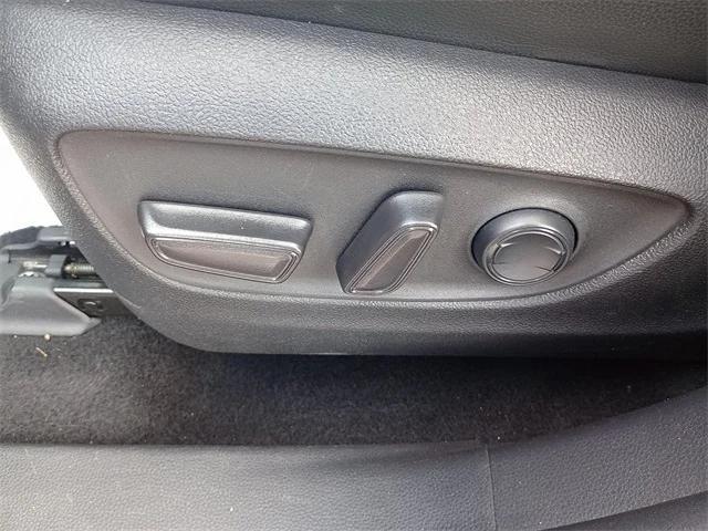used 2022 Toyota Highlander car, priced at $37,392