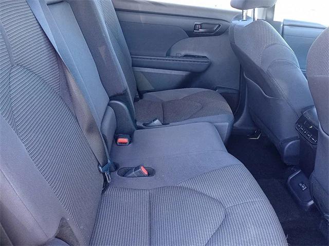used 2025 Toyota Highlander car, priced at $35,985