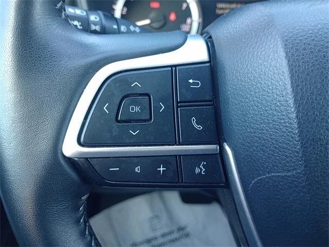 used 2025 Toyota Highlander car, priced at $35,985