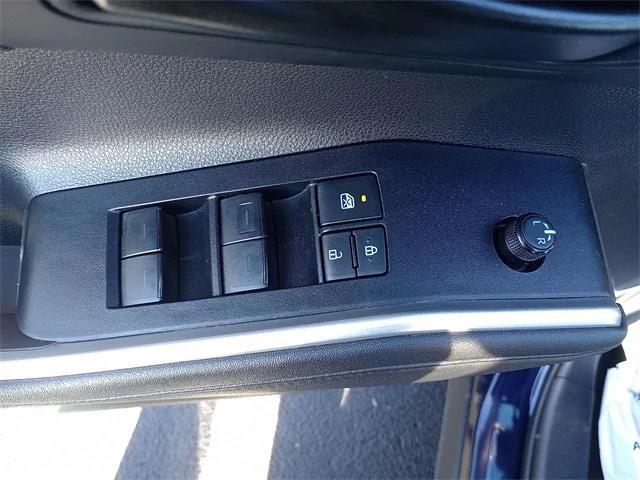 used 2025 Toyota Highlander car, priced at $35,985