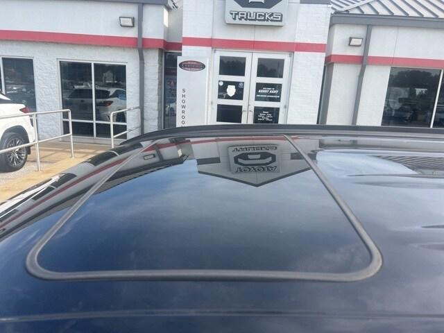 used 2022 Toyota Highlander car, priced at $33,794