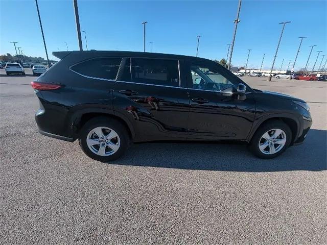 used 2023 Toyota Highlander car, priced at $35,450