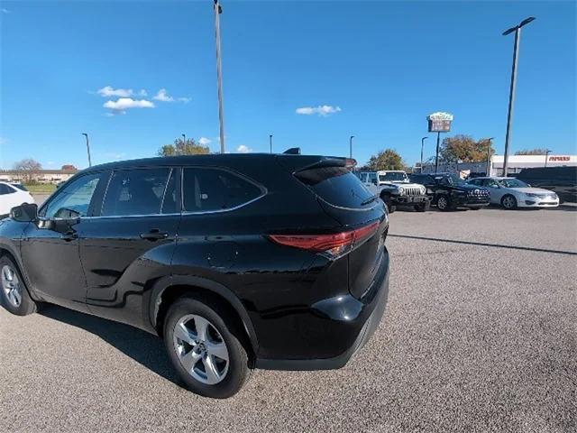 used 2023 Toyota Highlander car, priced at $35,450