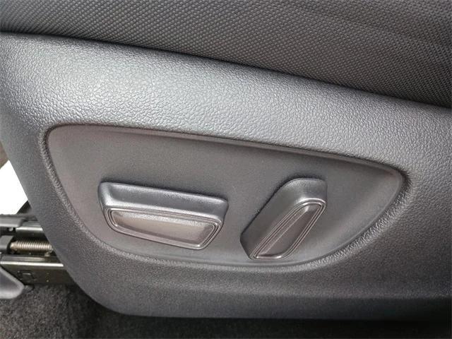 used 2023 Toyota Highlander car, priced at $33,993