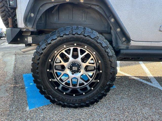 used 2015 Jeep Wrangler Unlimited car, priced at $23,995
