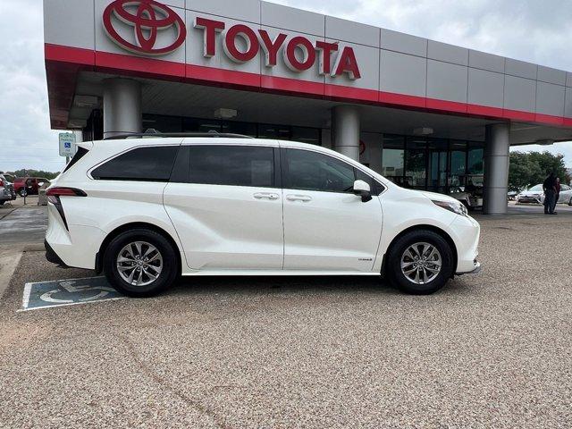 used 2021 Toyota Sienna car