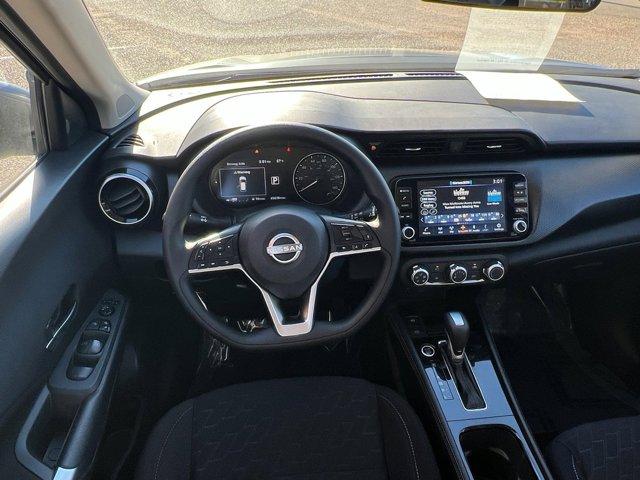 used 2024 Nissan Kicks car