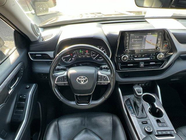 used 2020 Toyota Highlander car, priced at $30,995