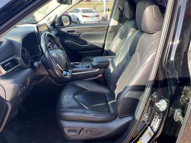 used 2020 Toyota Highlander car, priced at $30,995