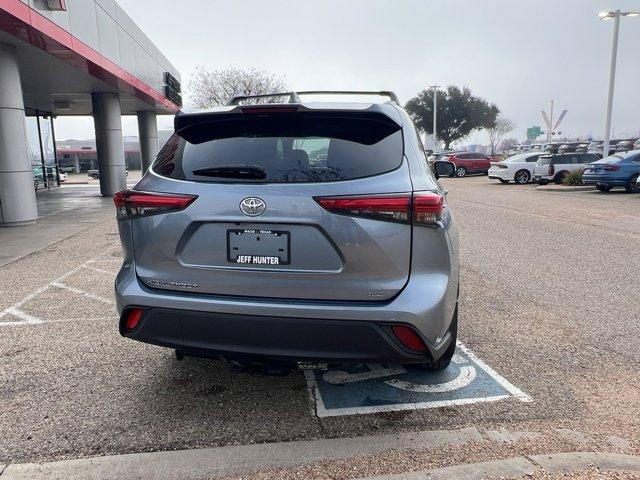 used 2020 Toyota Highlander car, priced at $32,995