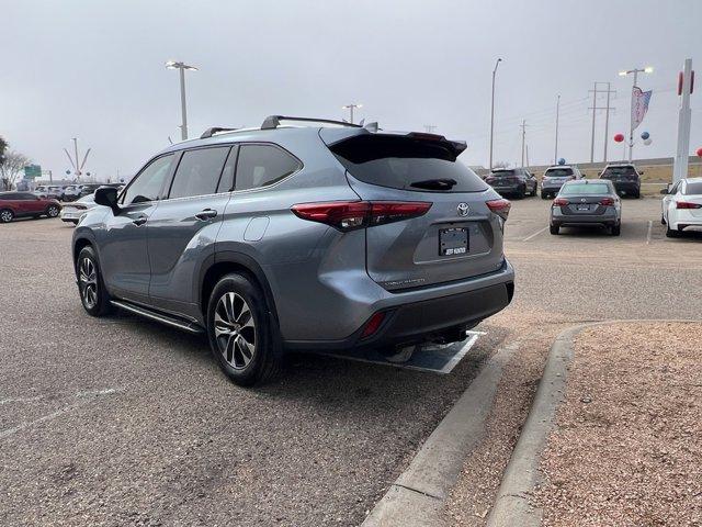 used 2020 Toyota Highlander car, priced at $32,995