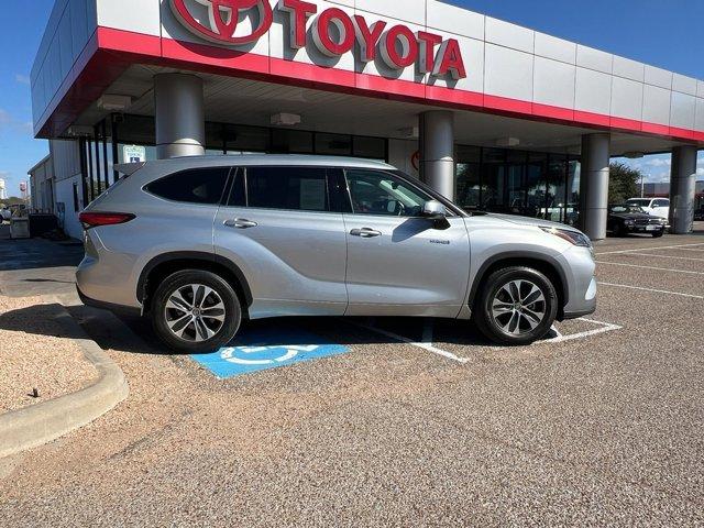 used 2021 Toyota Highlander Hybrid car, priced at $33,295