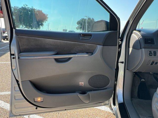 used 2007 Toyota Sienna car, priced at $12,995