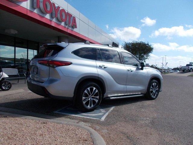 used 2022 Toyota Highlander car