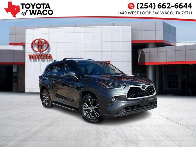 used 2022 Toyota Highlander car