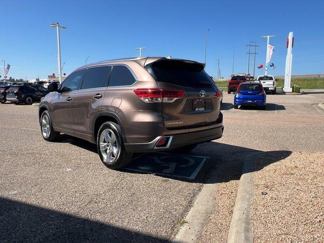 used 2019 Toyota Highlander car, priced at $27,995