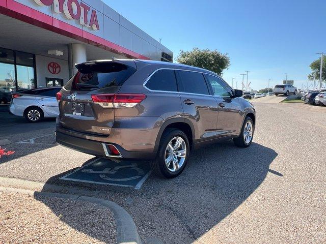 used 2019 Toyota Highlander car, priced at $27,995