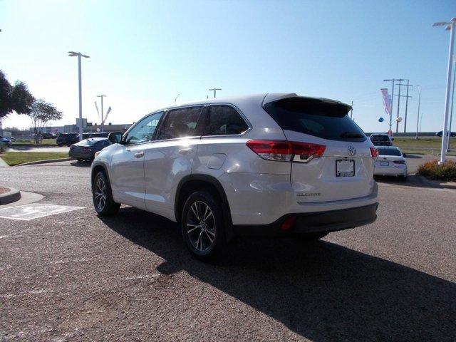 used 2018 Toyota Highlander car