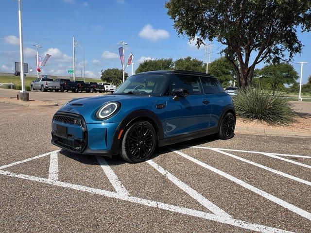 used 2022 MINI Hardtop car, priced at $24,995