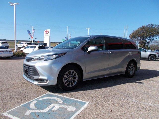 used 2021 Toyota Sienna car