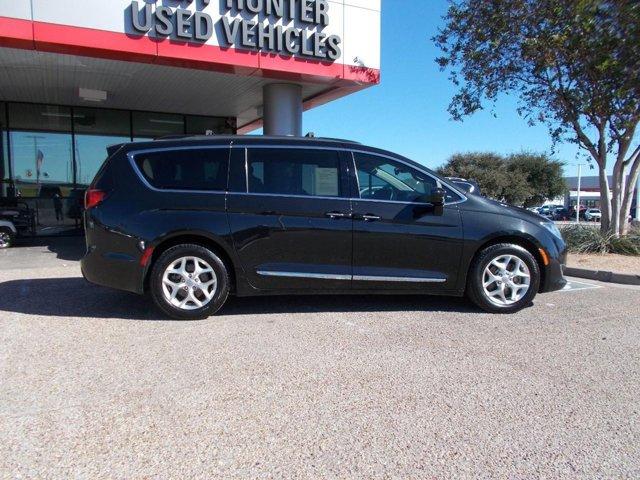 used 2017 Chrysler Pacifica car, priced at $15,995