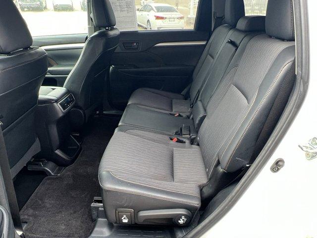 used 2015 Toyota Highlander car, priced at $18,995