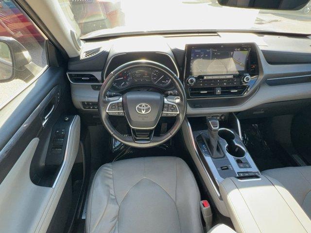 used 2020 Toyota Highlander car, priced at $34,995