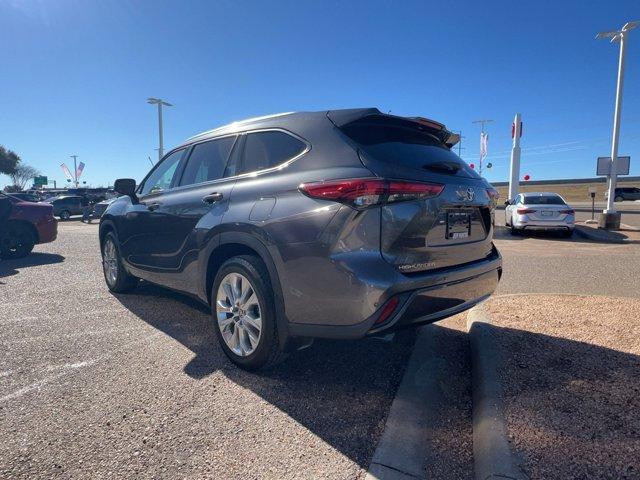 used 2020 Toyota Highlander car, priced at $34,995